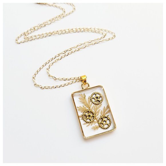 Beige and Gold Pendant Necklace Handmade Pressed Dried Leaves and Steampunk Gear - Picture 4 of 10